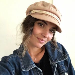 Meet your Posher, Andrea